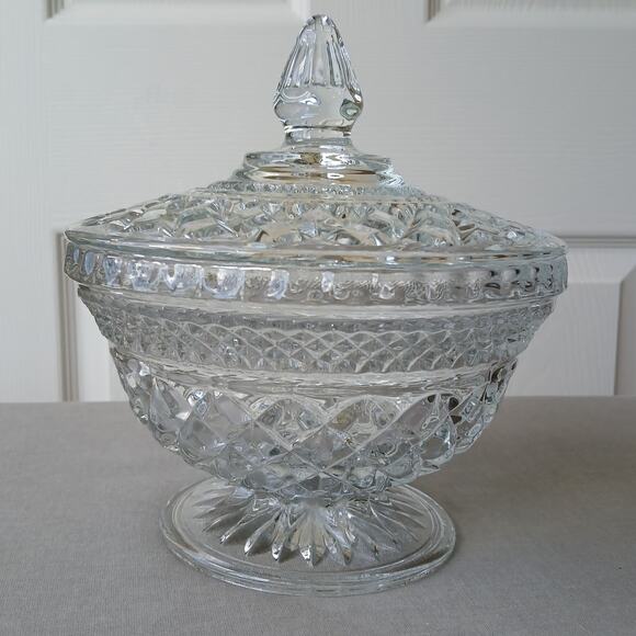 Anchor Hocking Wexford Cut Glass Footed Candy Dish with Lid vintage MCM - Picture 1 of 12